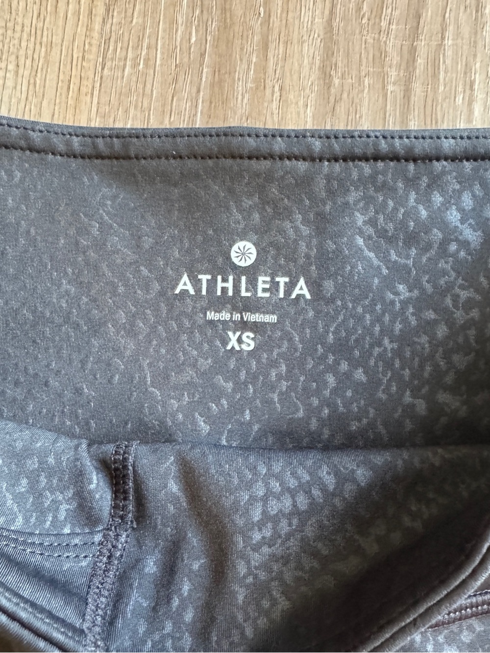 Athleta Elation High Rise Matte Foil Print 7/8 Legging XS Black - Picture 1 of 7